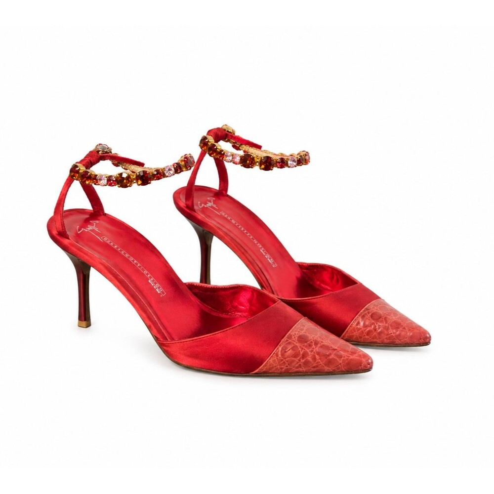 Giuseppe Zanotti Red Satin Crystal Heels Women 38.5 Jeweled Pointed Toe Italy